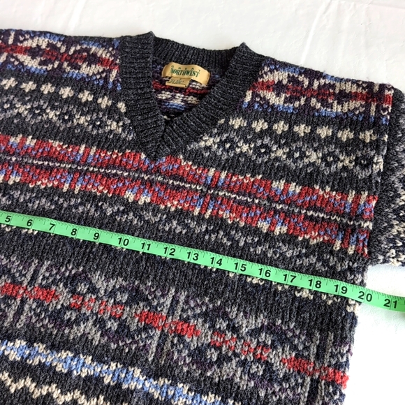 Vintage Women's Great Northwest V-Neck Long Sleeve Sweater Size S - Picture 3 of 8